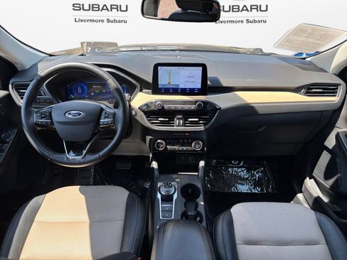 Used 2021 Ford Escape Titanium w/ Titanium Premium Package FWD image 12