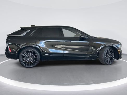 New 2026 Cadillac Lyriq V AWD/4WD image 2