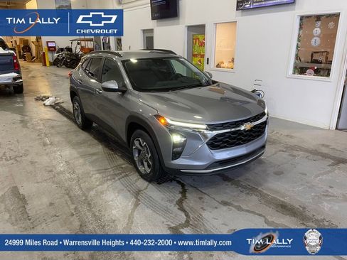 New 2026 Chevrolet Trax LT w/ LT Convenience Package image 1