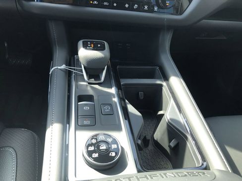 New 2026 Nissan Pathfinder SL w/ SL Premium Package AWD/4WD image 28