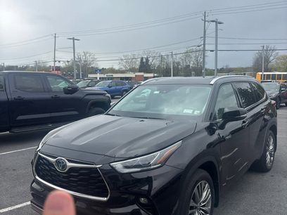 Used 2021 Toyota Highlander Platinum