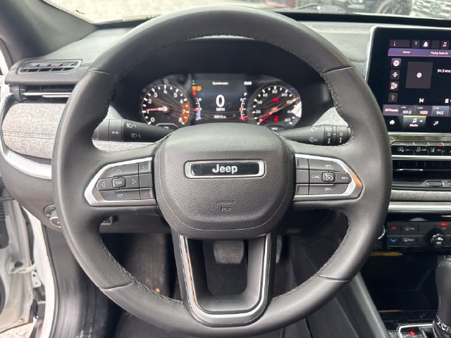 Used 2024 Jeep Compass Latitude AWD/4WD image 18