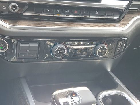 Used 2024 Chevrolet Silverado 1500 LT image 18