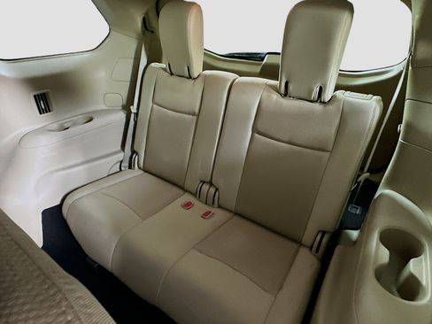 Used 2017 Nissan Pathfinder SV FWD image 27