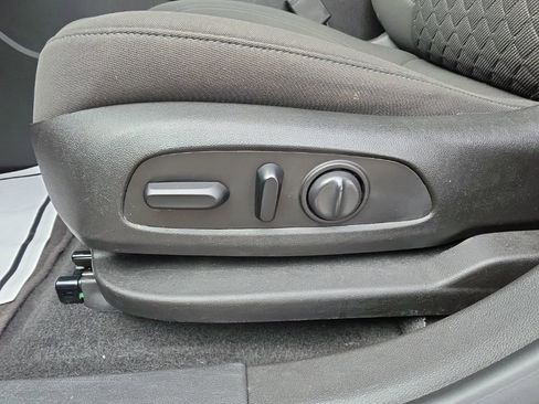 Used 2021 Chevrolet Blazer LT image 22