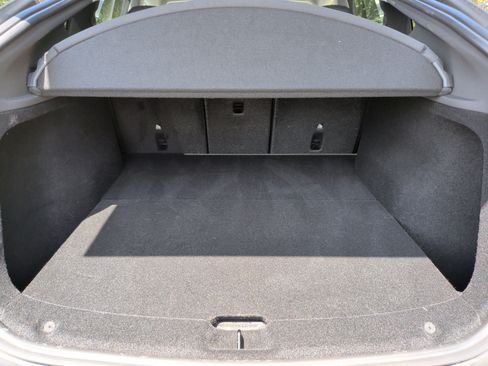 Used 2026 Tesla Model Y AWD image 36