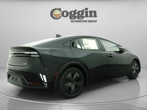 New 2026 Toyota Prius Plug-In Hybrid image 18