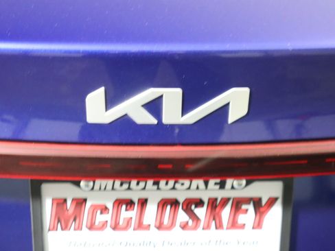 Used 2023 Kia Forte LXS image 8