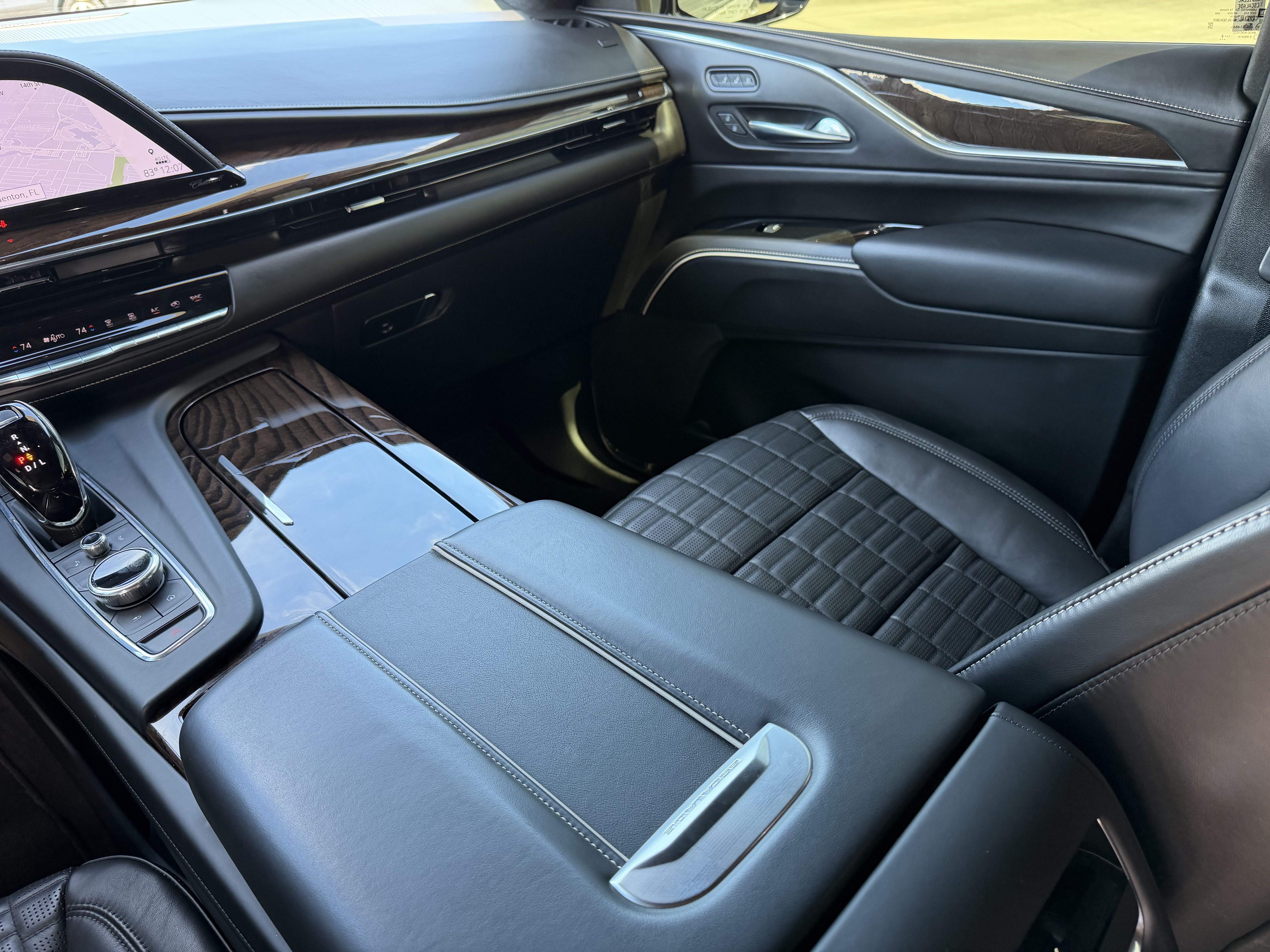 Certified 2022 Cadillac Escalade ESV Sport Platinum w/ LPO, ONYX Package AWD/4WD image 18