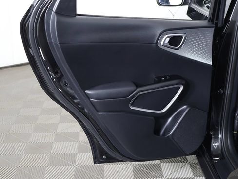 Certified 2025 Kia Soul LX FWD image 22