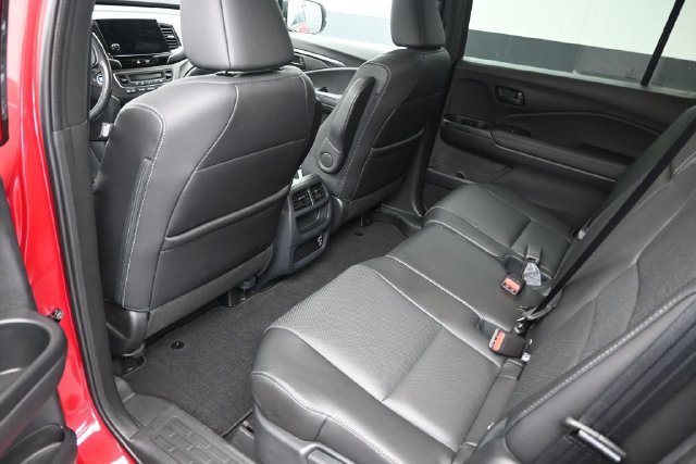Used 2023 Honda Passport EX-L image 13