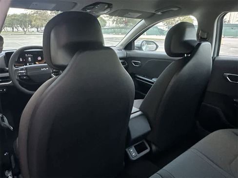 New 2026 Kia K4 LXS image 23