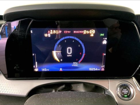Used 2025 Chevrolet Trax LT w/ LT Convenience Package FWD image 20