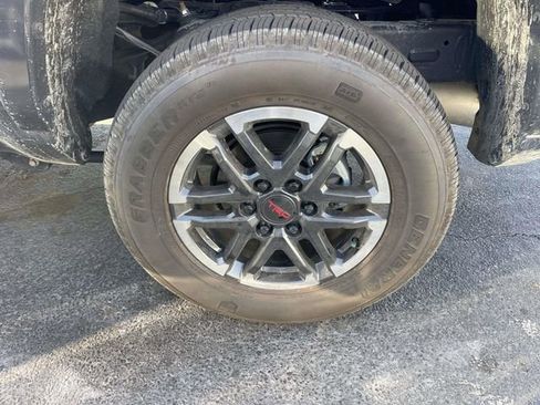 Used 2025 Toyota Tacoma TRD Sport w/ TRD Sport Premium Package image 8