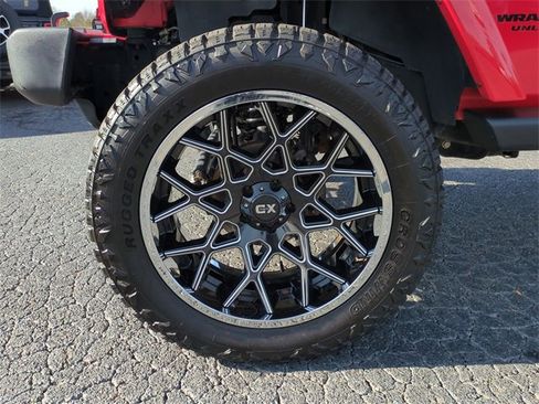 Used 2016 Jeep Wrangler Unlimited Sahara w/ Dual Top Group image 10