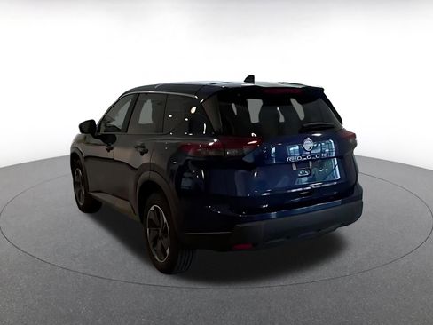 Used 2025 Nissan Rogue SV FWD image 11