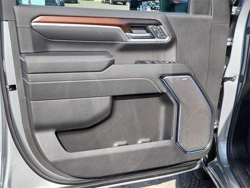 New 2026 GMC Sierra 3500 Denali w/ Denali Reserve Package image 15