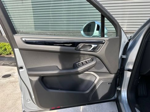 Certified 2026 Porsche Macan S AWD/4WD image 14
