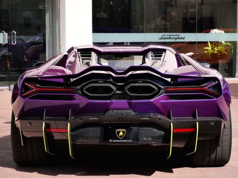 Used 2025 Lamborghini Revuelto AWD/4WD image 4