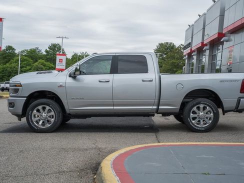 New 2026 RAM 2500 Laramie AWD/4WD image 4