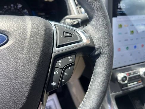 Certified 2023 Ford Edge Titanium AWD/4WD image 11