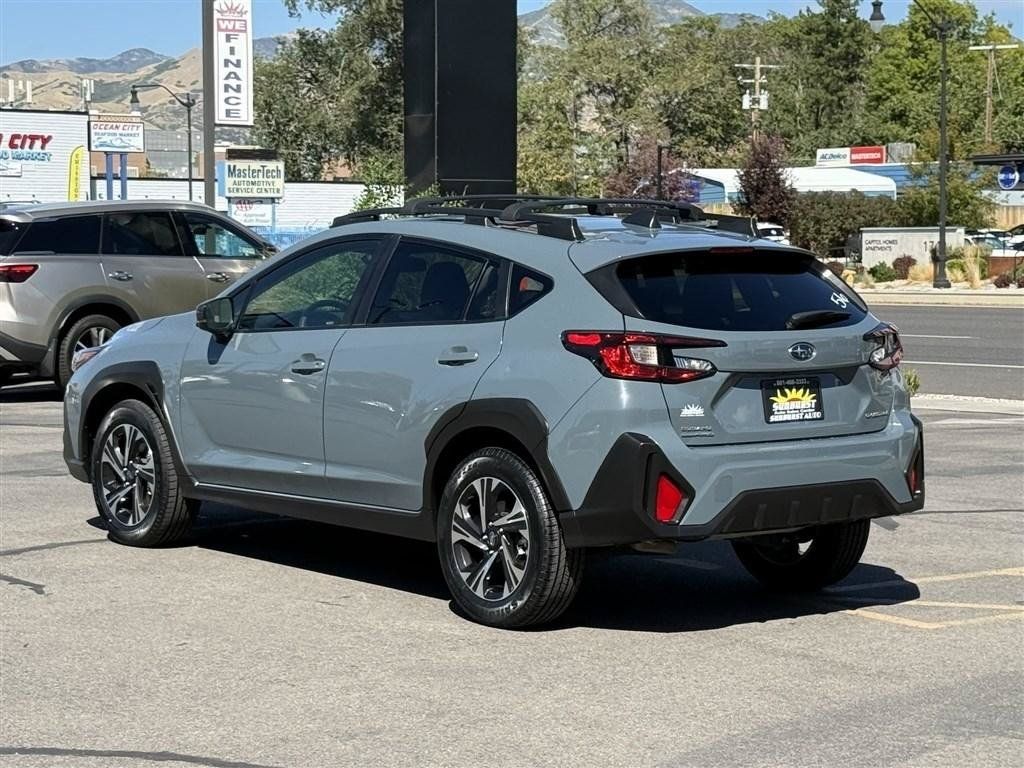 Used 2024 Subaru Crosstrek 2.0i Premium AWD/4WD image 5
