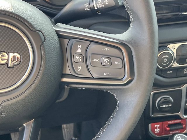 Certified 2026 Jeep Gladiator Mojave AWD/4WD image 29