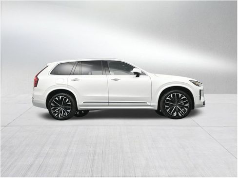 New 2026 Volvo XC90 B6 Plus w/ Protection Package Premier AWD/4WD image 26