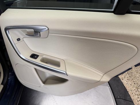 Used 2012 Volvo S60 T5 image 21