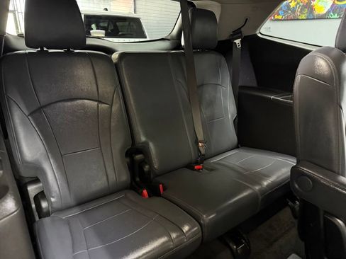 Used 2018 Buick Enclave Essence FWD image 45