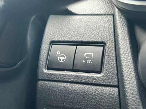 Used 2024 Toyota Prius Limited image 29