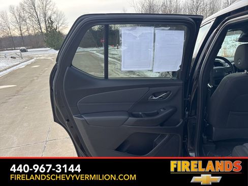 Certified 2023 Chevrolet Traverse LT w/ Midnight/Sport Edition image 40