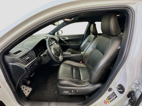 Used 2012 Lexus CT 200h image 13