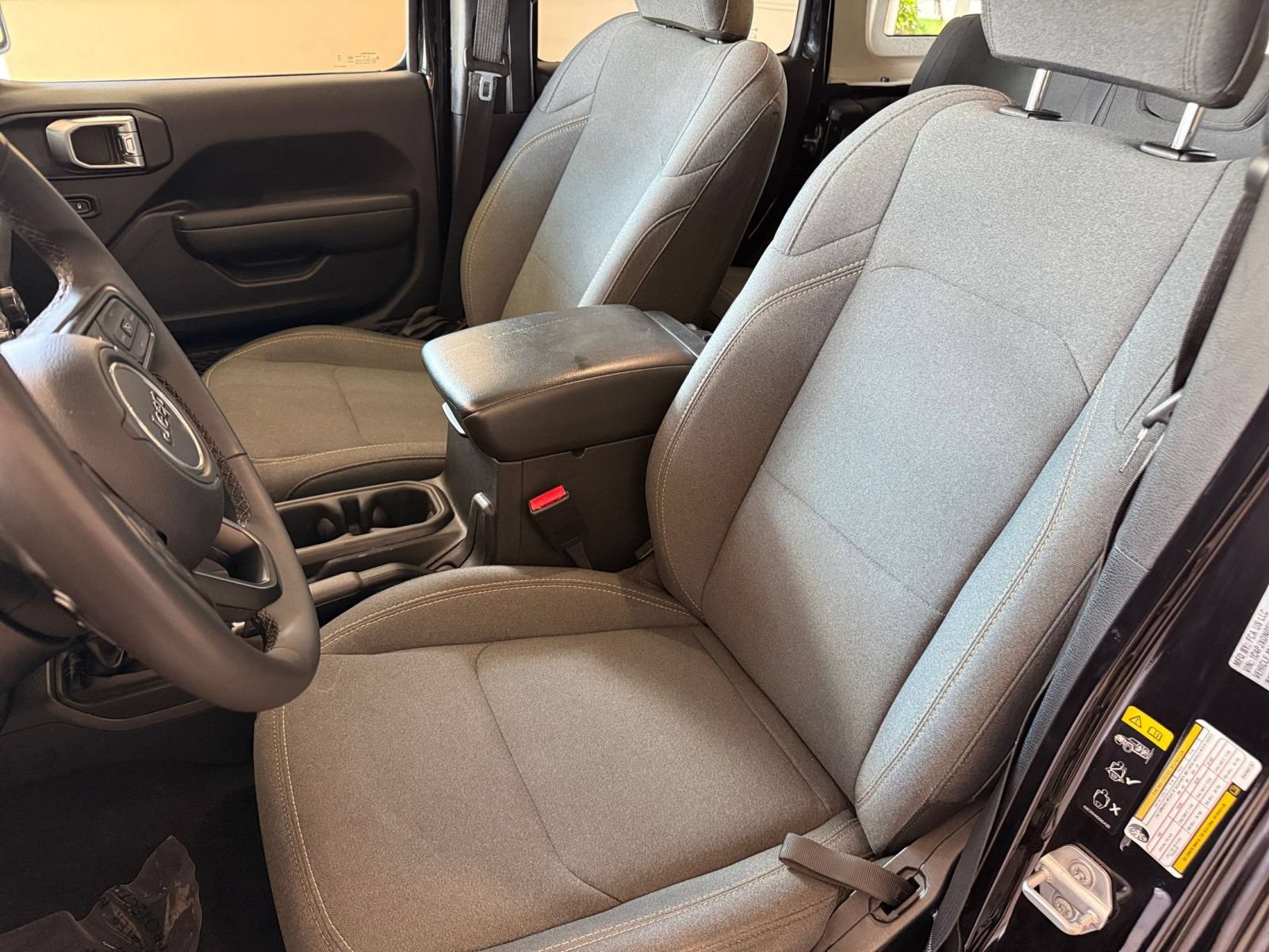 Used 2025 Jeep Wrangler Unlimited Sport AWD/4WD image 25