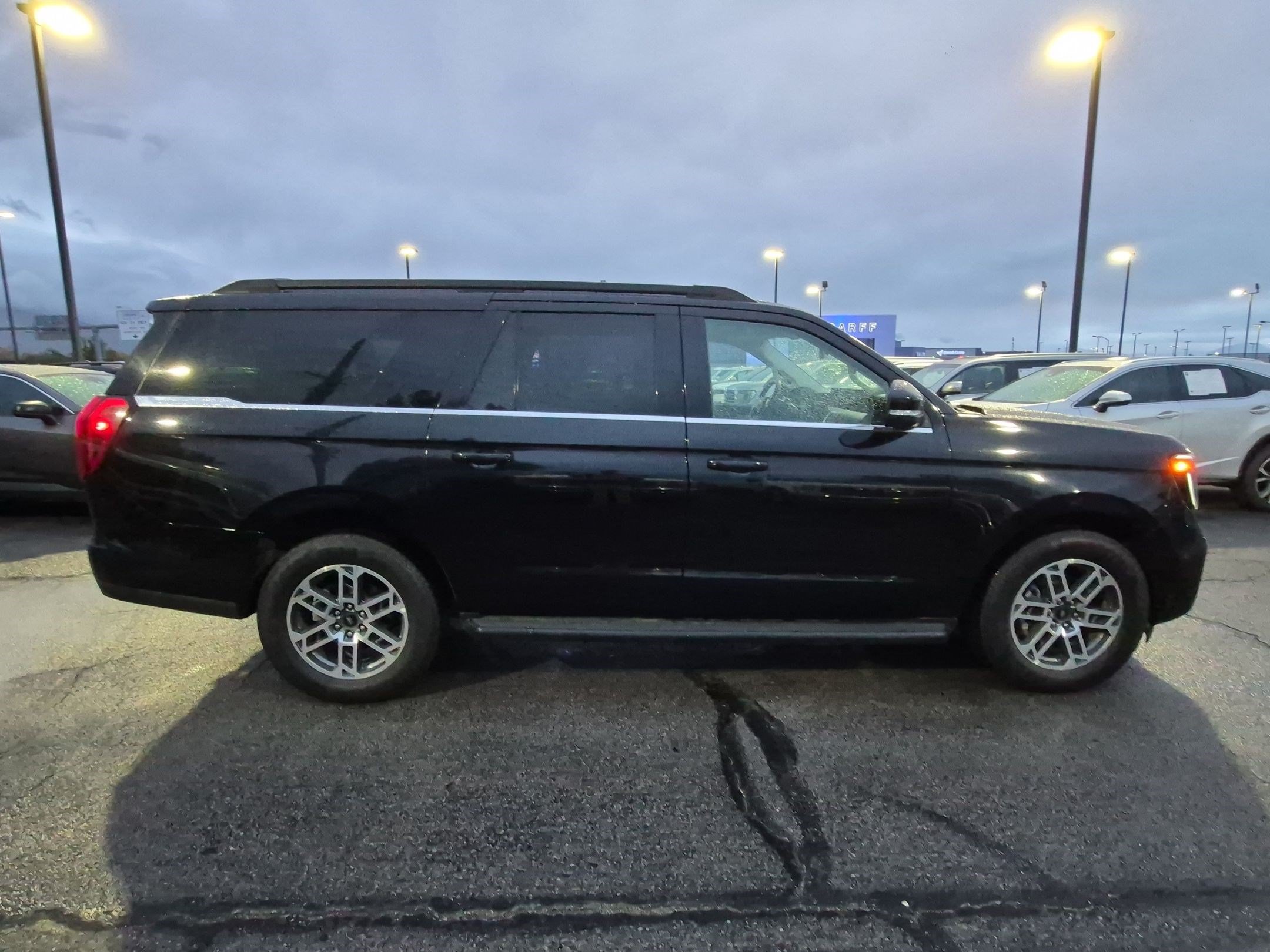 Certified 2025 Ford Expedition Max Active AWD/4WD image 2