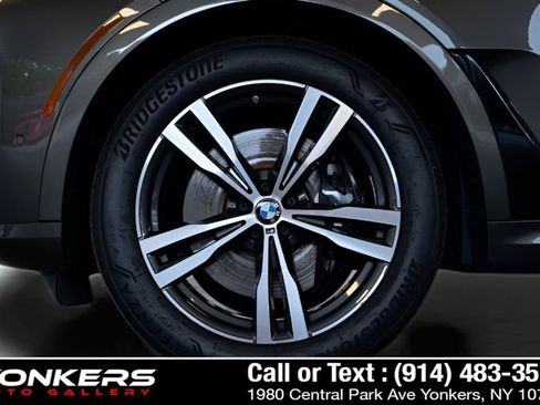 Used 2023 BMW X7 xDrive40i w/ M Sport Package AWD/4WD image 80
