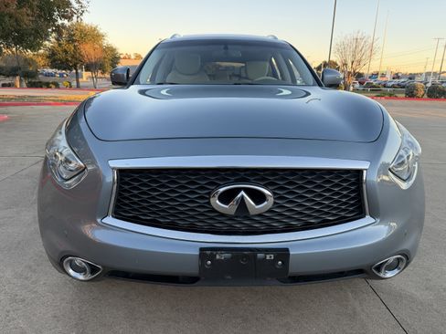 Used 2017 INFINITI QX70 2WD w/ Premium Package image 3