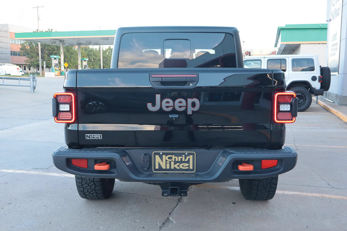 Used 2026 Jeep Gladiator Mojave AWD/4WD image 13