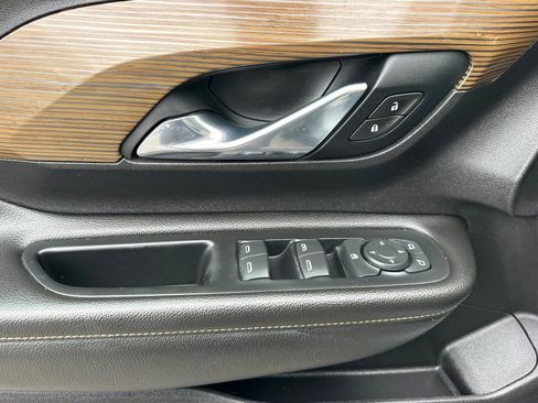 Certified 2021 GMC Terrain SLE image 11