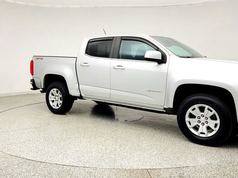 Used 2017 Chevrolet Colorado LT w/ LT Convenience Package AWD/4WD image 3