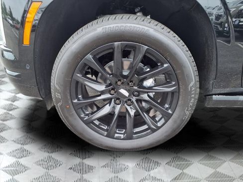 Certified 2026 Cadillac Escalade ESV Sport w/ LPO, ONYX Package AWD/4WD image 9