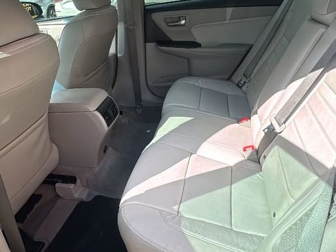 Used 2017 Toyota Camry XLE image 12