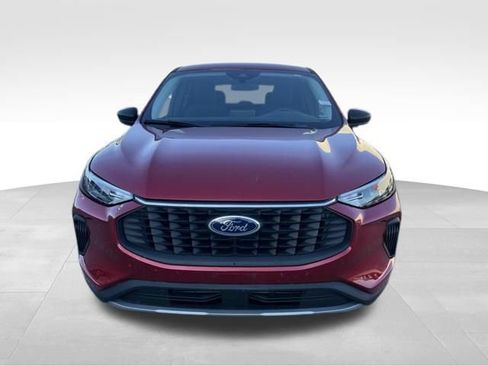 Used 2025 Ford Escape Active w/ Cold Weather Package AWD/4WD image 10