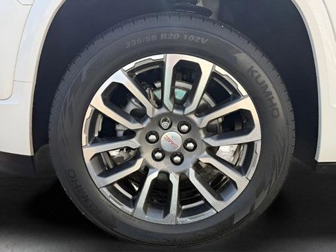 Used 2022 GMC Acadia Denali w/ Denali Ultimate Package image 9