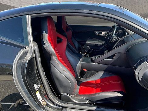 Used 2017 Jaguar F-TYPE R image 7