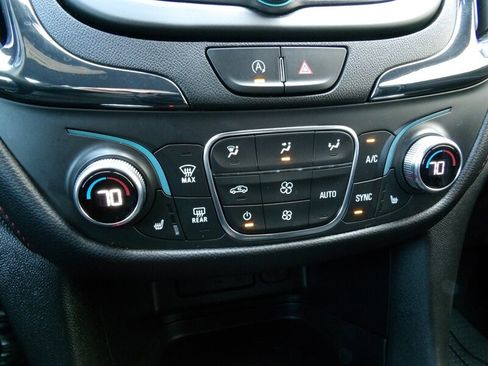 Used 2022 Chevrolet Equinox RS w/ LPO, Floor Liner Package AWD/4WD image 20