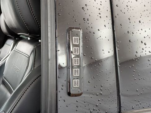 Certified 2023 Ford F150 Raptor image 12