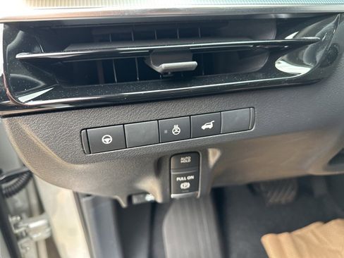 New 2025 Nissan Murano SL image 14