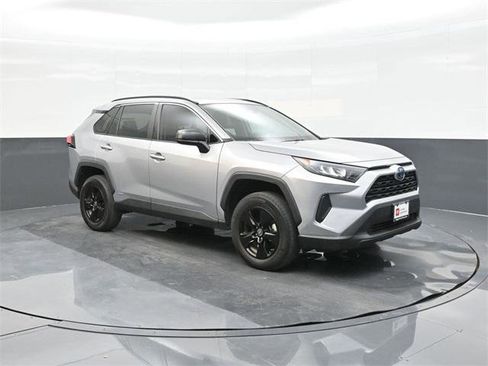 Certified 2022 Toyota RAV4 LE image 22