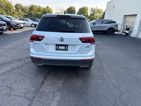 Used 2018 Volkswagen Tiguan SE AWD/4WD image 4